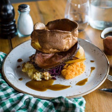 Pub in Dubai Marina, British Pub in Dubai Marina, Gastro Pub, Gastro Pub in Dubai Marina, British Pub